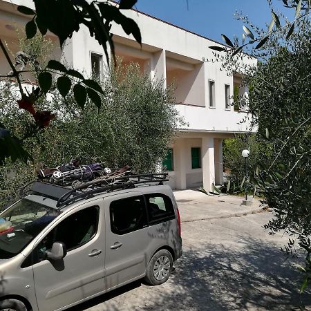 Casa Vacanze Pizzone Apartment เปสคีชี ภายนอก รูปภาพ